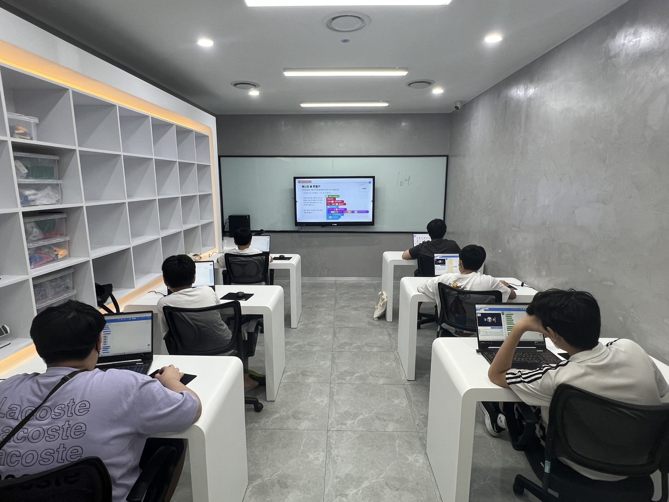 E.Coding_ảnh lớp học 1