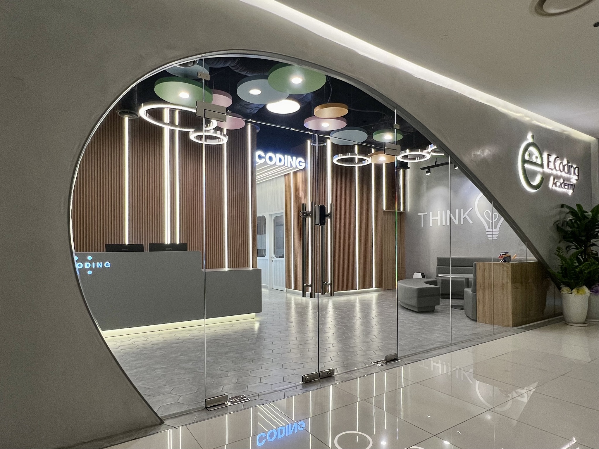 ảnh trung tâm Ecoding